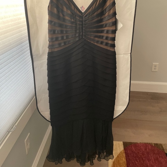 NWT Carmen Marc Valvo Dress - Picture 1 of 14